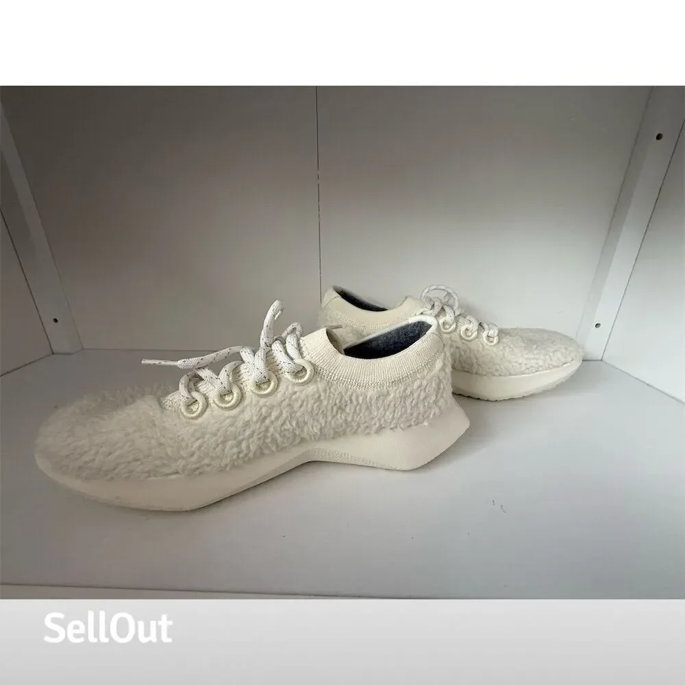 Allbirds Women's Wool Dasher Fluffs White Running Shoes Size 9 warm fall
