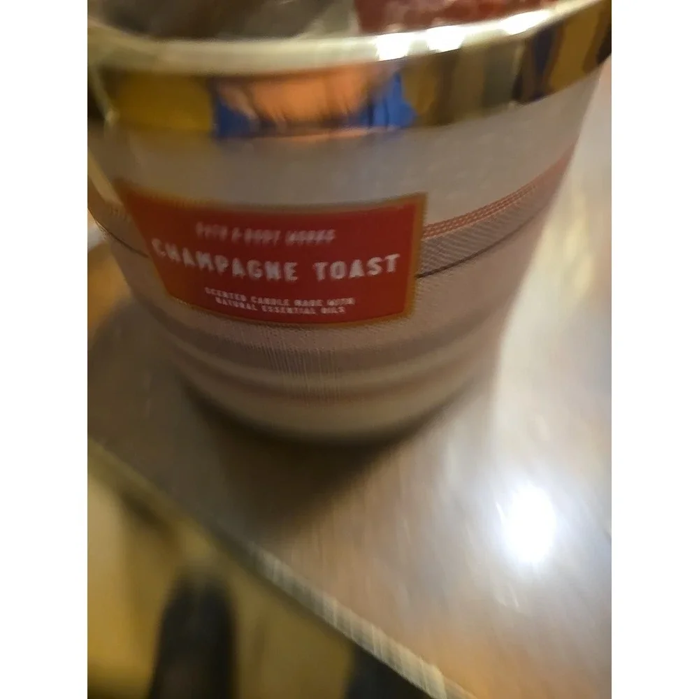 *NEW* CHAMPAGNE TOAST ~ 3 Wick CANDLE ~ Bath & Body Works ~ SHIPS FREE!