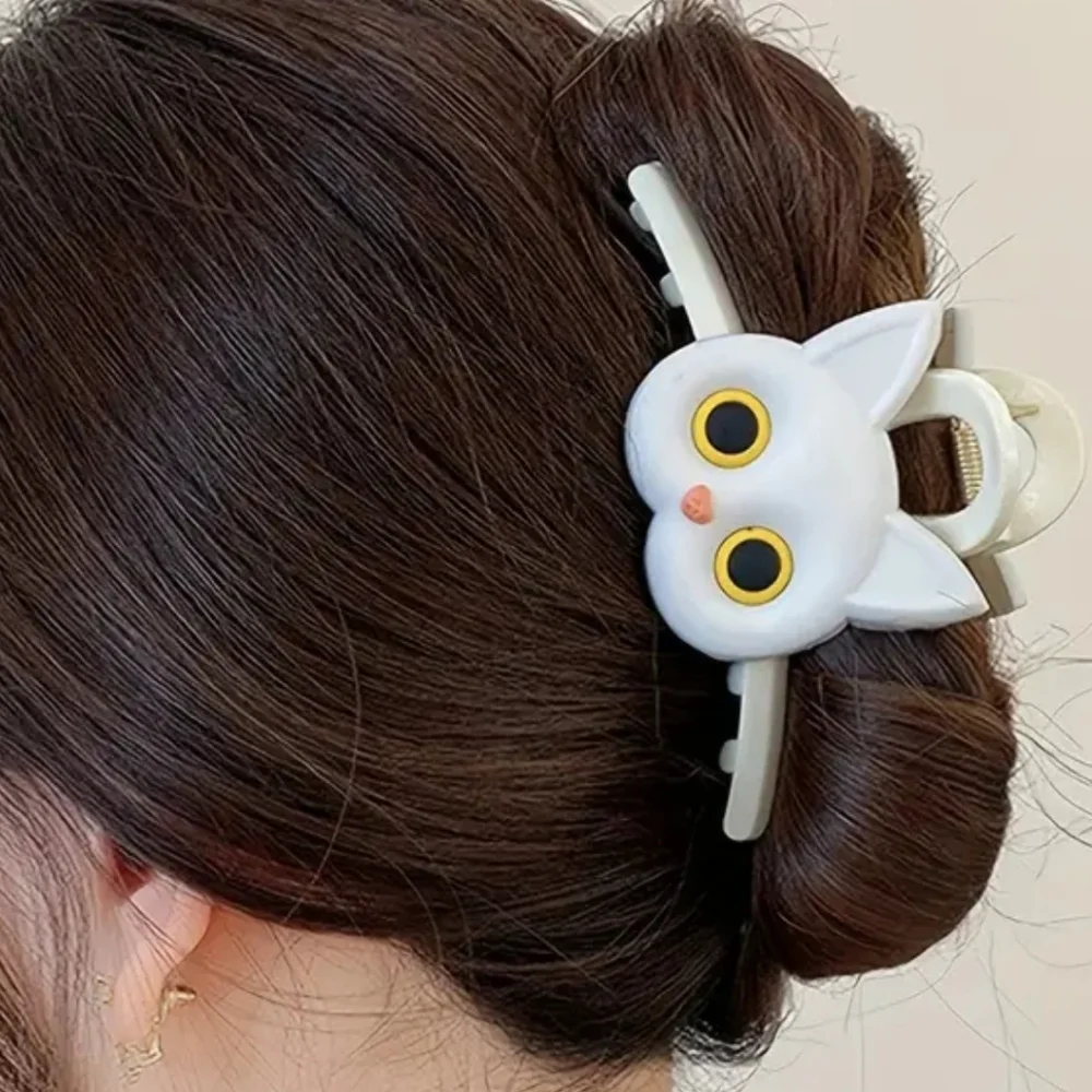 WHITE Cat Hair Clip ACRYLIC Hair Claw