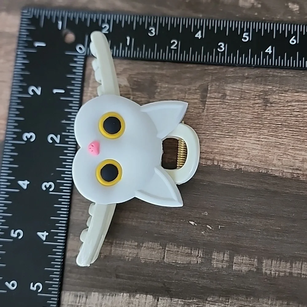 WHITE Cat Hair Clip ACRYLIC Hair Claw