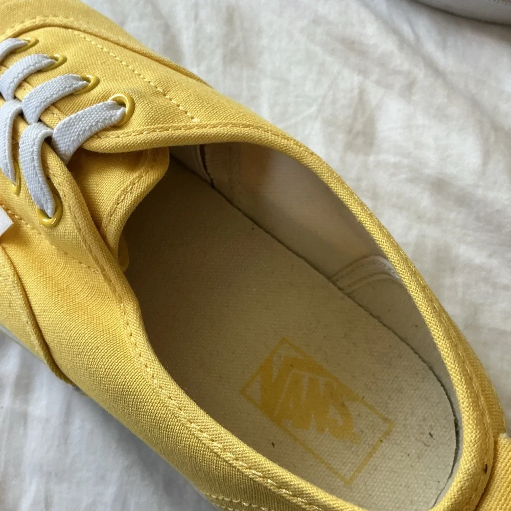 Vans yellow good