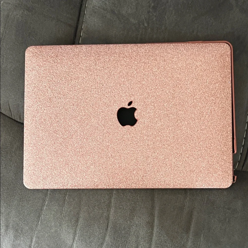 Apple Laptop in Rose Gold