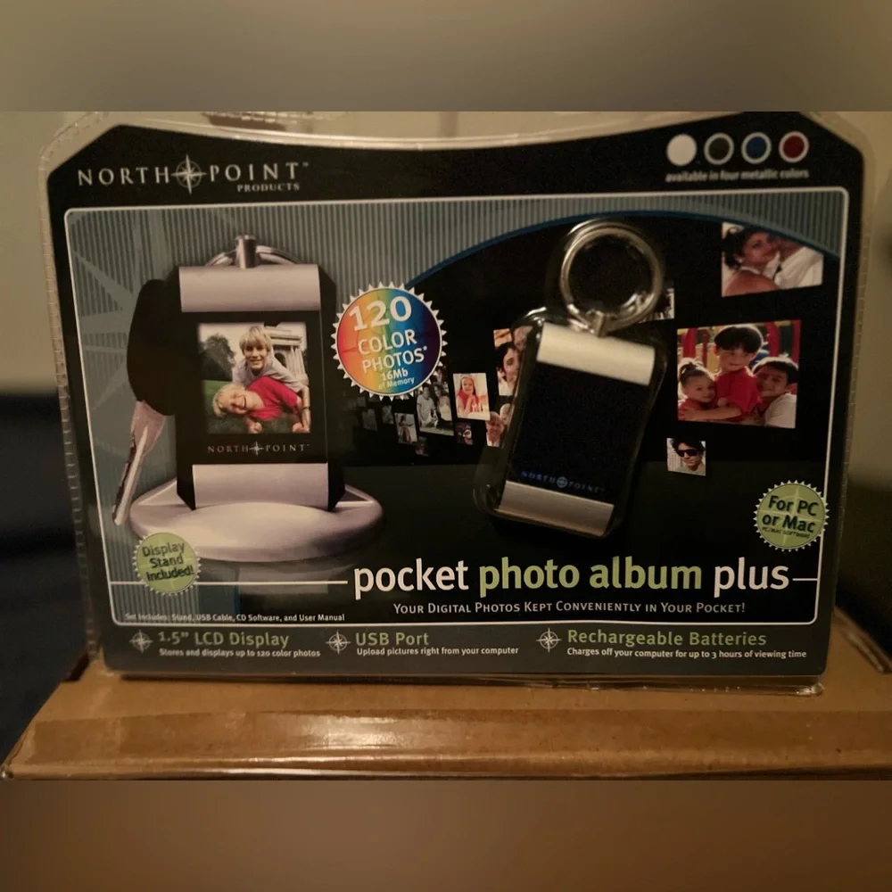 NIB- North Point Pocket Photo Album Plus - Digital Keychain With Stand