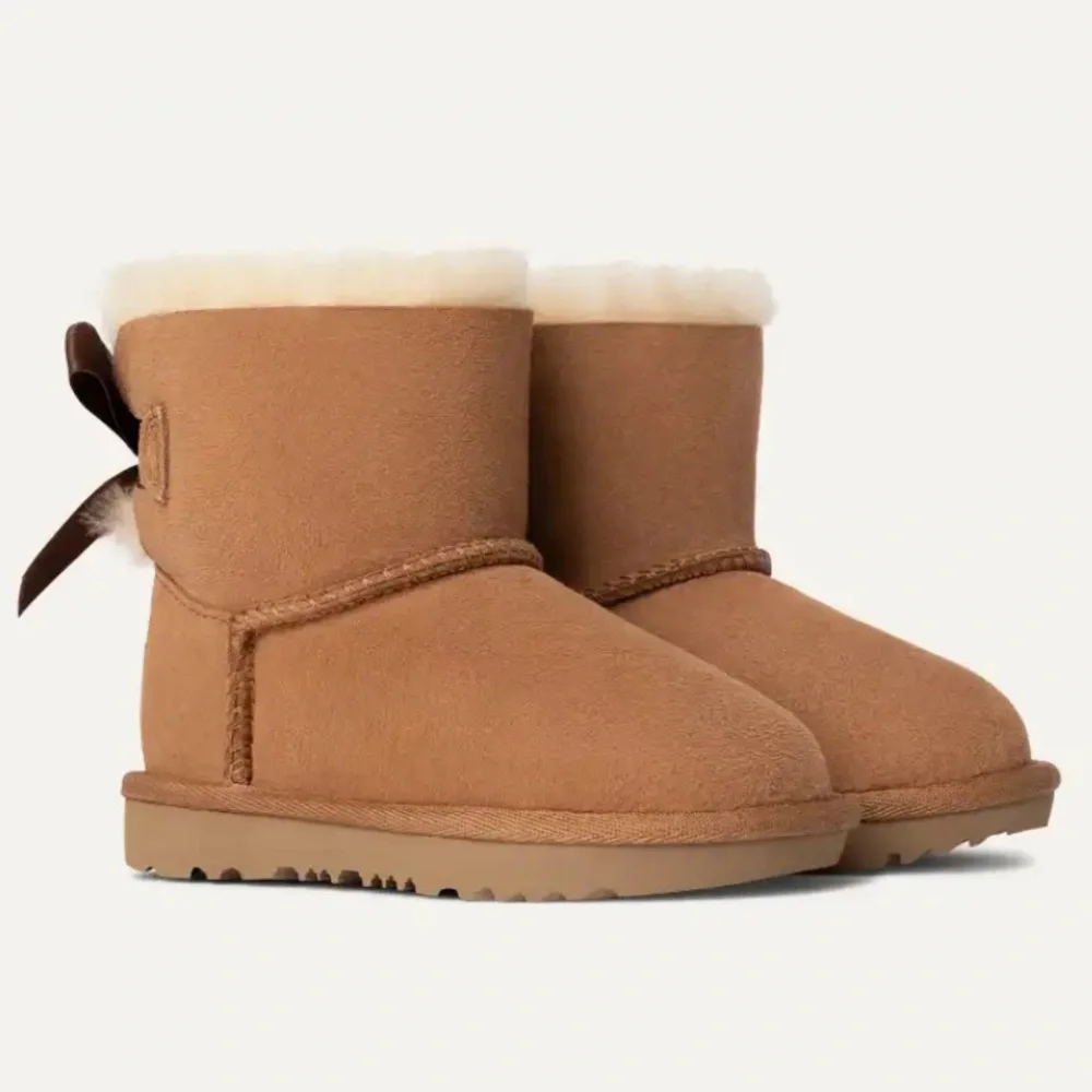UGG Mini Bailey Bow II Boot for Toddler Girl, size 10