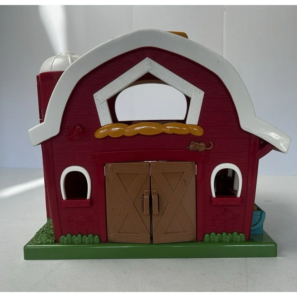 Vintage Fisher Price Hinged Red Barn Little People Farm W/Farmer & 5 Animals
