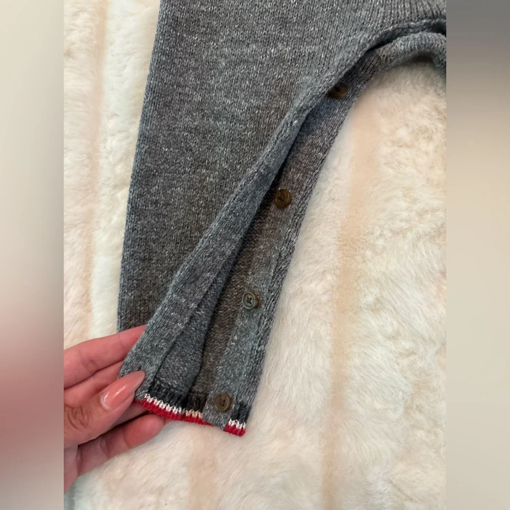 GAP cozy gray