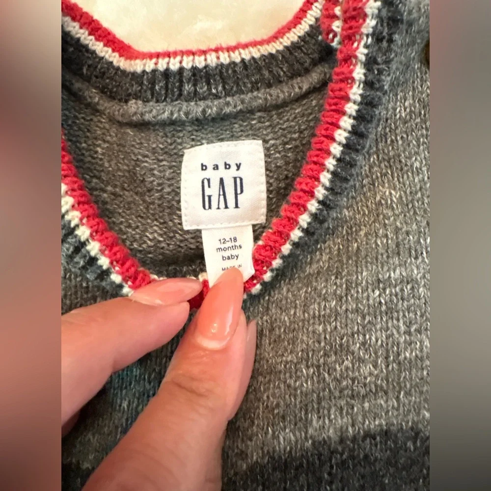 GAP cozy gray