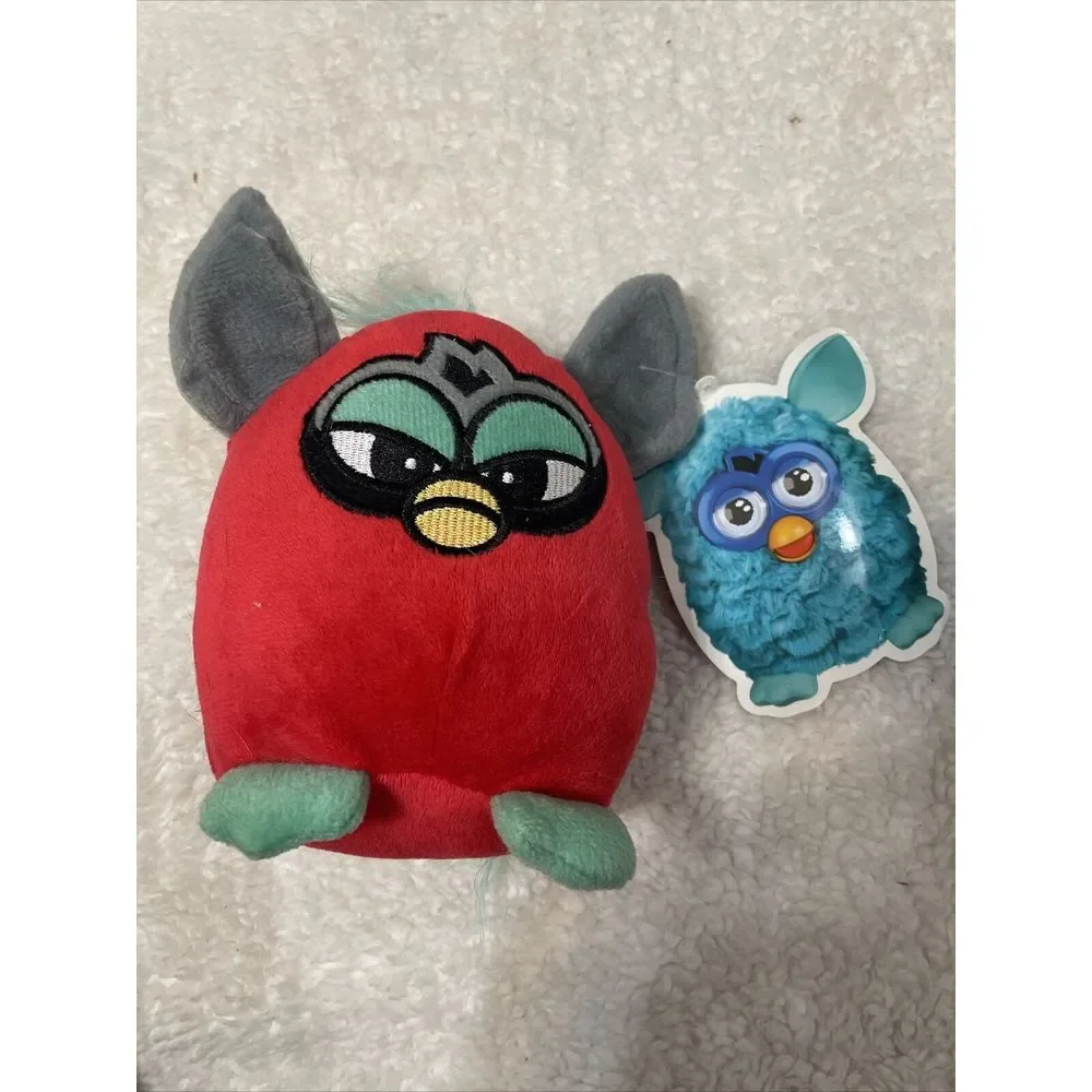 Furby A Mind Of It's Own Plush Red‎ With Tags