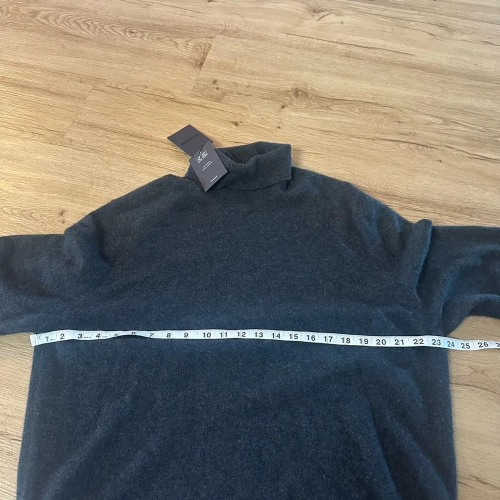Naadam cashmere turtleneck sweater NWT