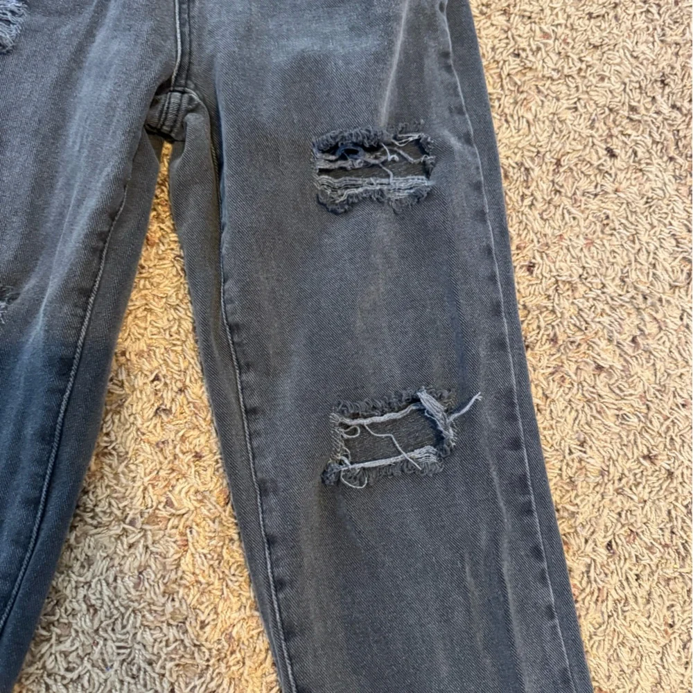 PacSun gray black
