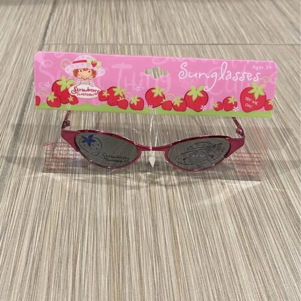 Strawberry Shortcake Kids Sunglasses