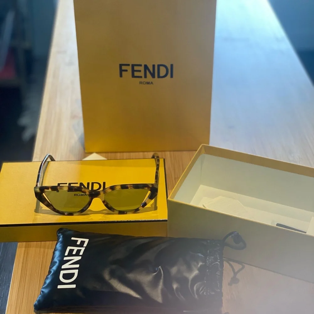 Fendi 52mm cat