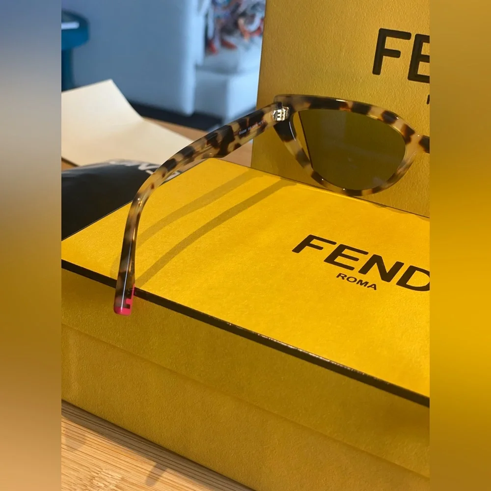 Fendi 52mm cat