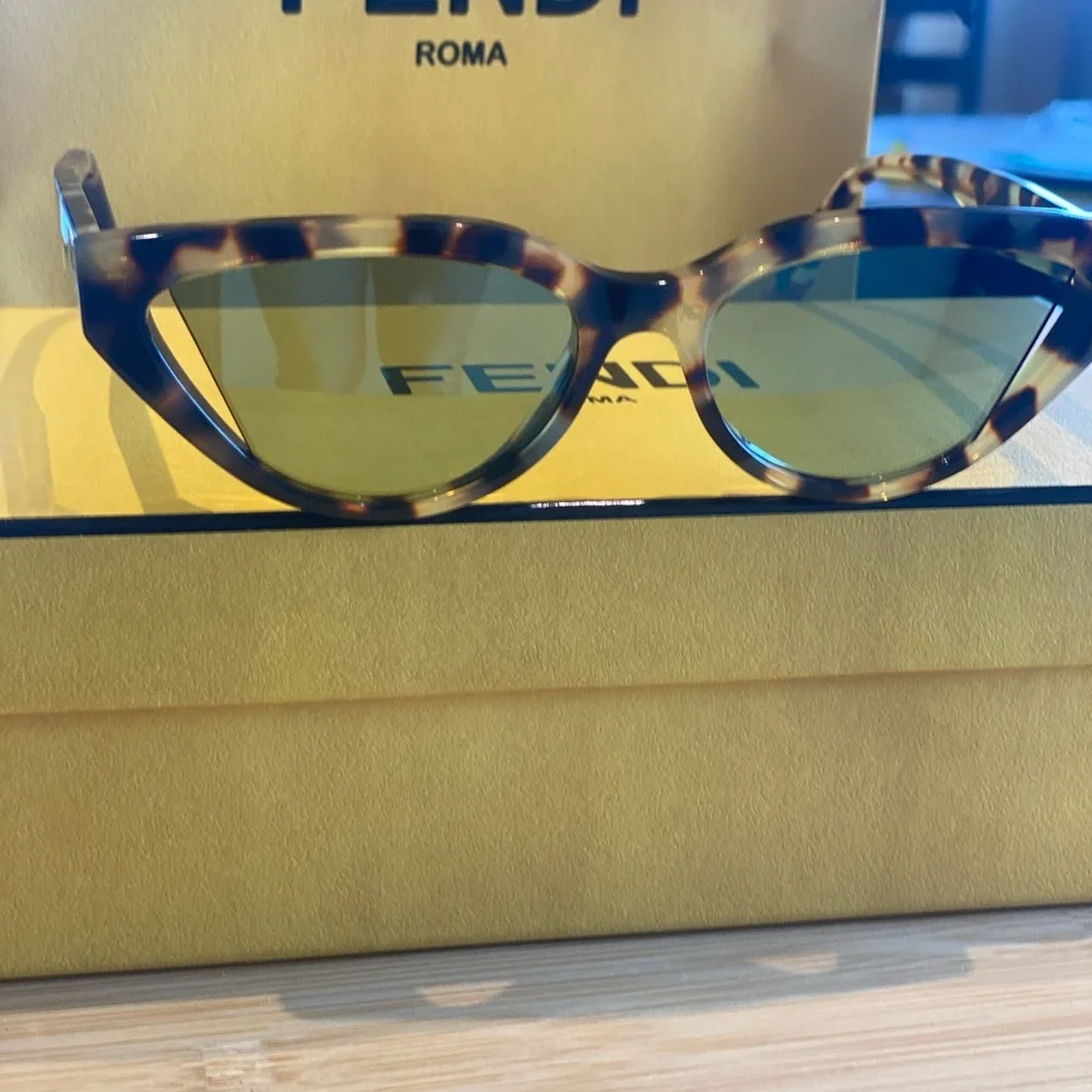 Fendi 52mm cat