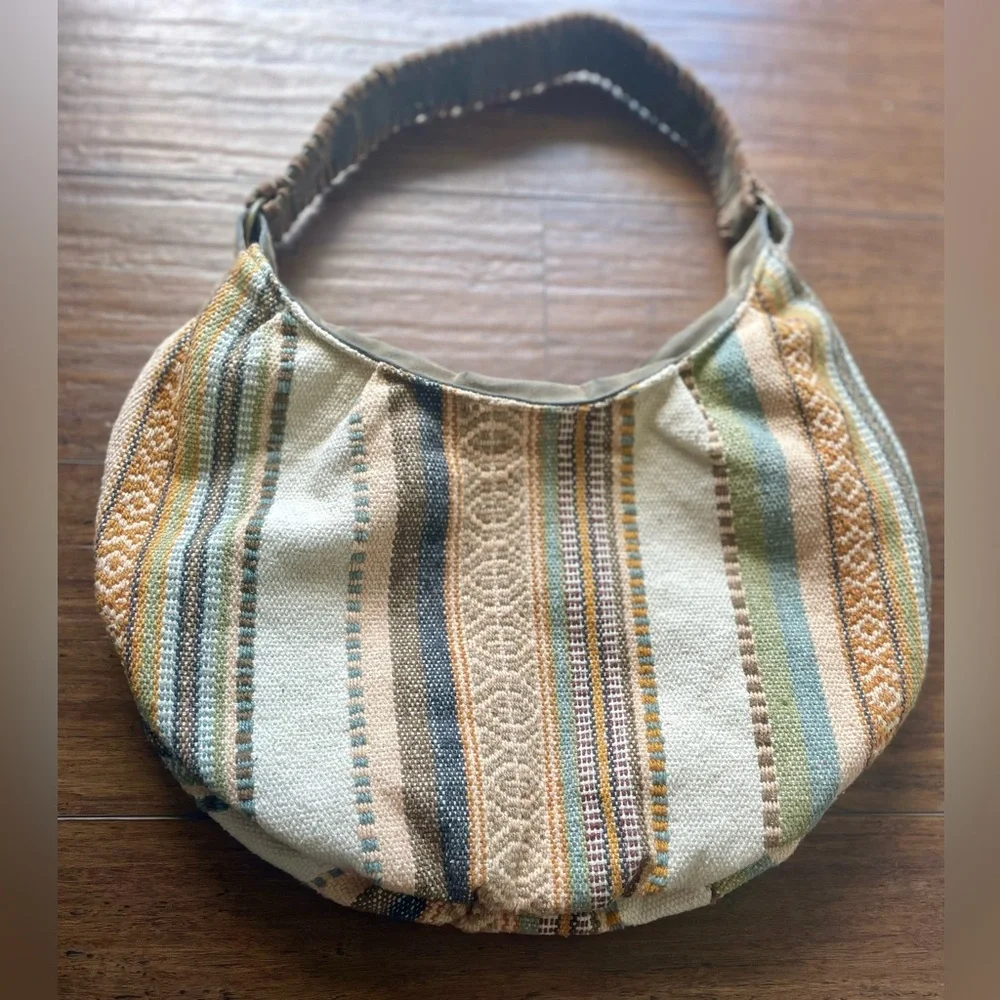 Antik Kraft stylish women