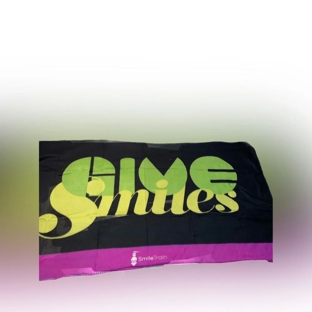 Summer Fun Summer Smiles Give Smiles Throw/Beach Towel by Smile Train Swim