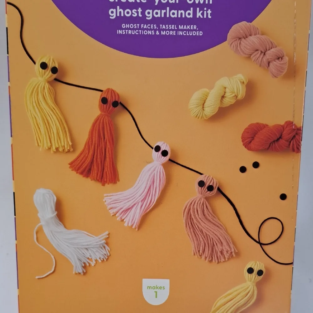 Mondo Llama craft spooky
