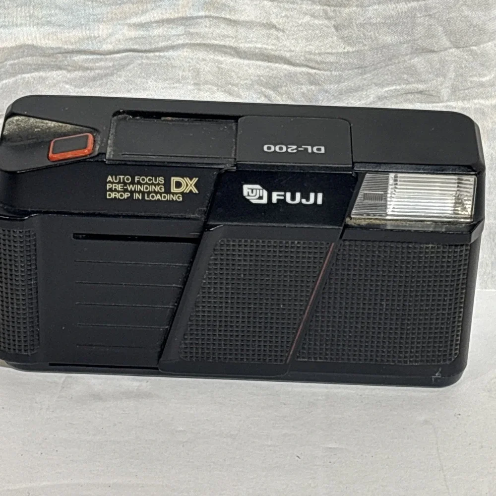Fuji DL-200 Date Black Point Shoot Film Camera Untested Version 1 DX Pre-winding