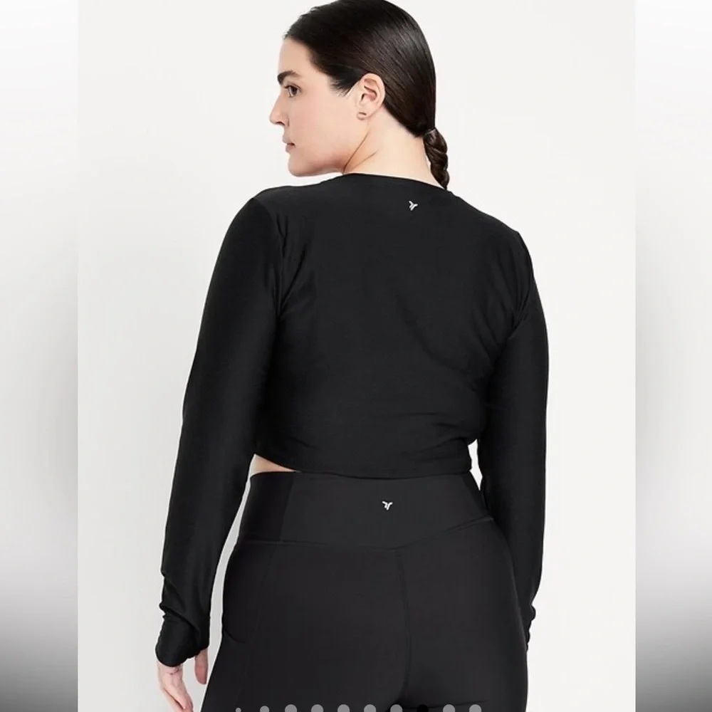 Old Navy 2” bodysuit bin