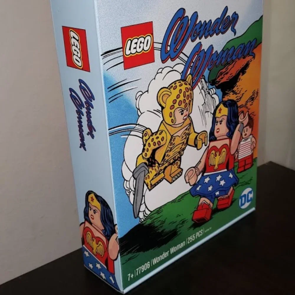SEALED - LEGO DC Wonder Woman 77906 Comic Con