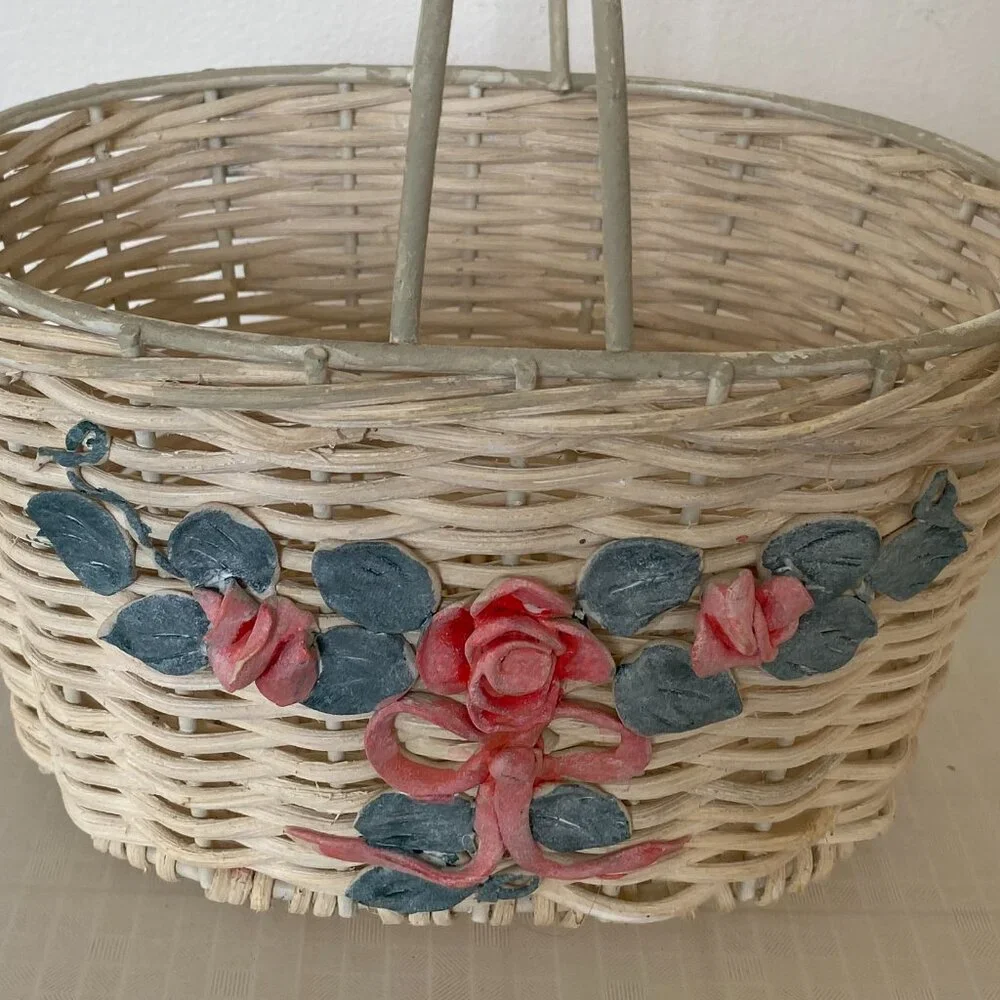 Bathroom Wicker Basket With Handle & 3-D Rose Design