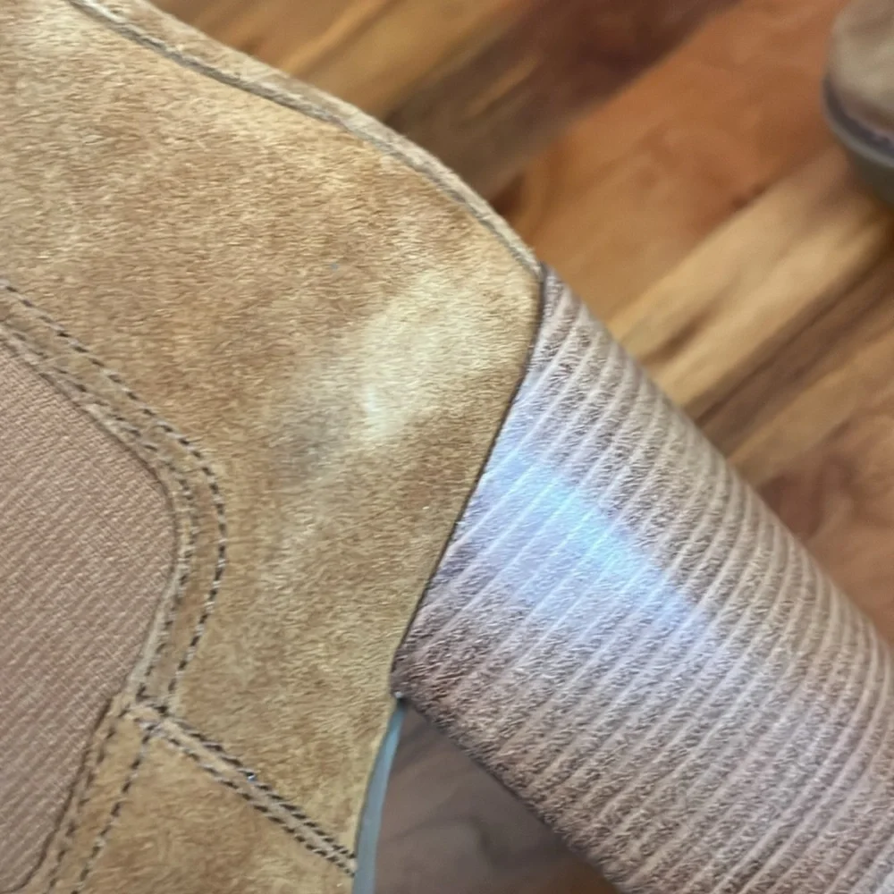 Tory Burch Lug Sole Chelsea Boot, NEW