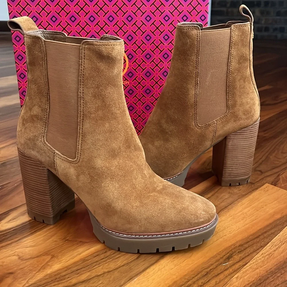 Tory Burch Lug Sole Chelsea Boot, NEW