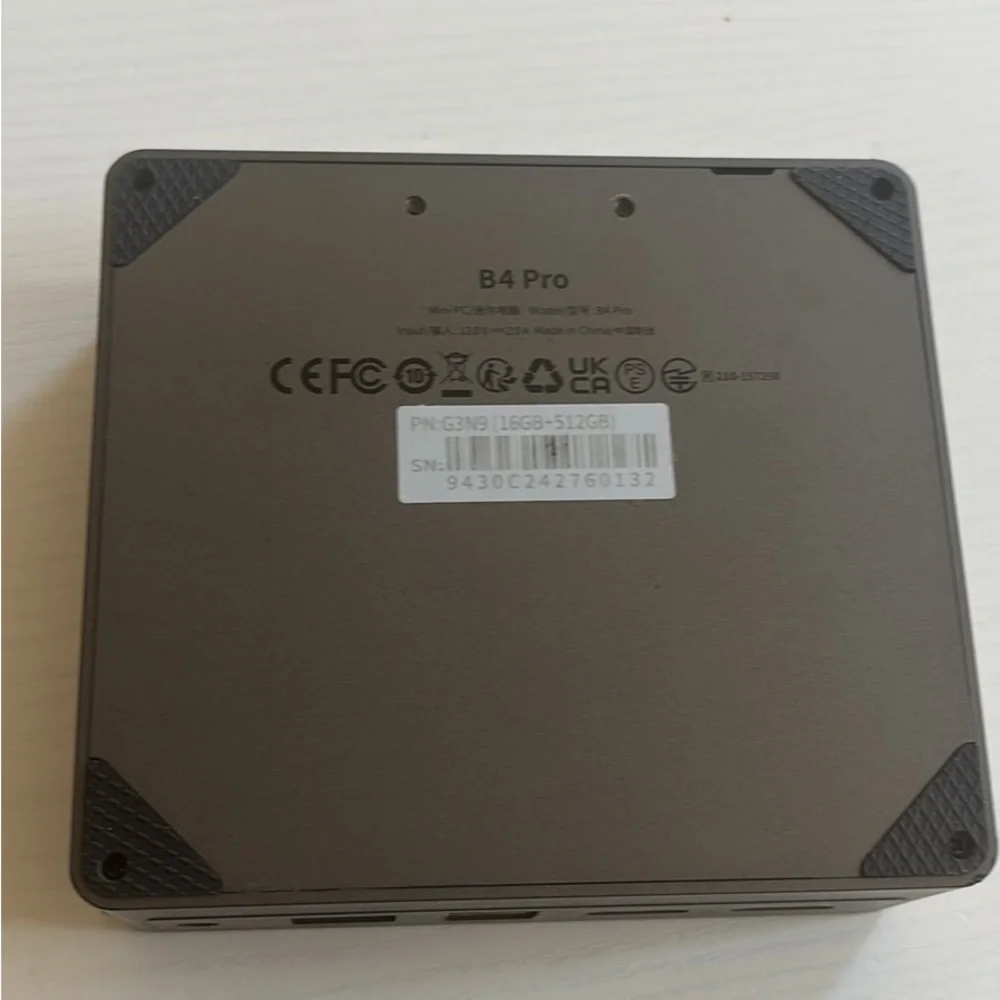 BMAX mini pc black and silver