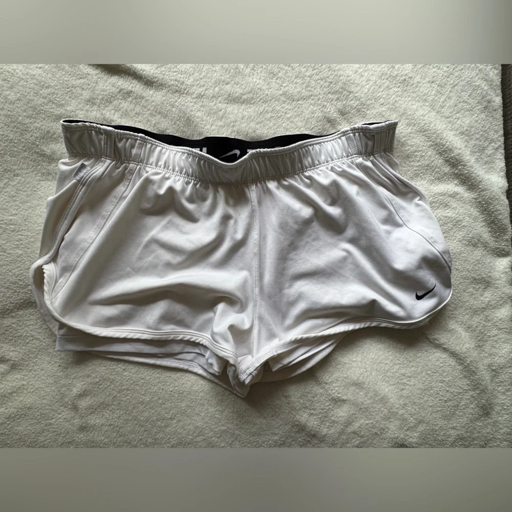 Nike White and Black Tennis Sports Short
