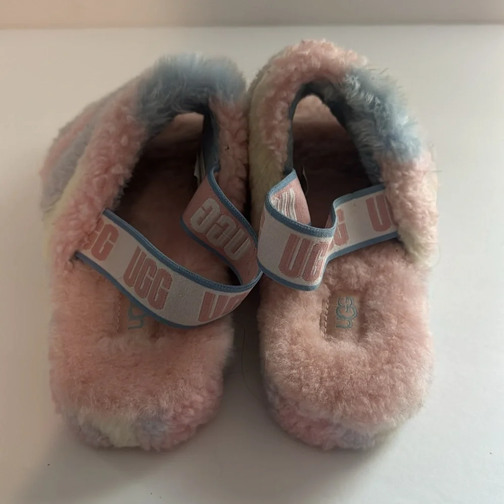 UGG Girl's Fluff Yeah Faux Fur Slippers Size 4 Pastel Colors Cotton Candy