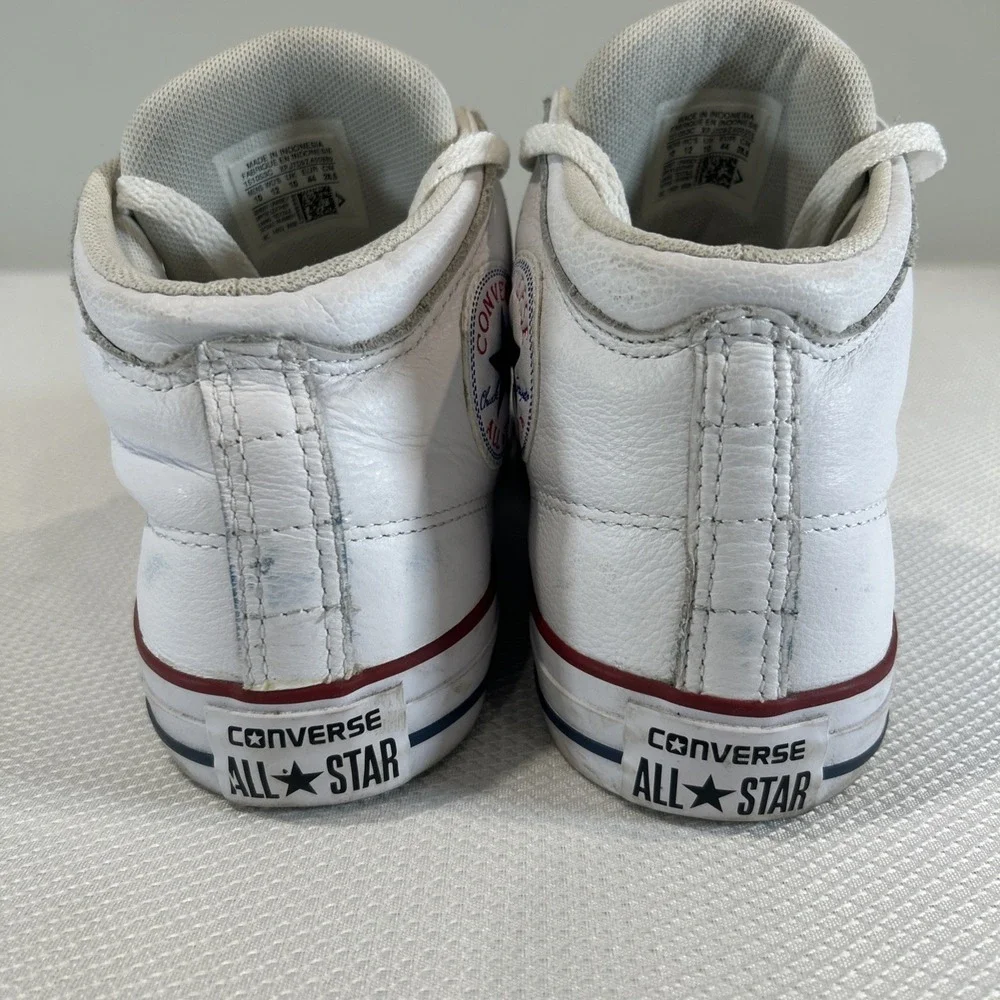 Converse step into