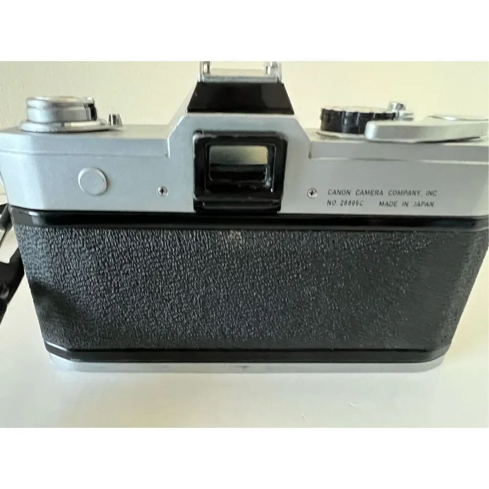 Canon slr camera