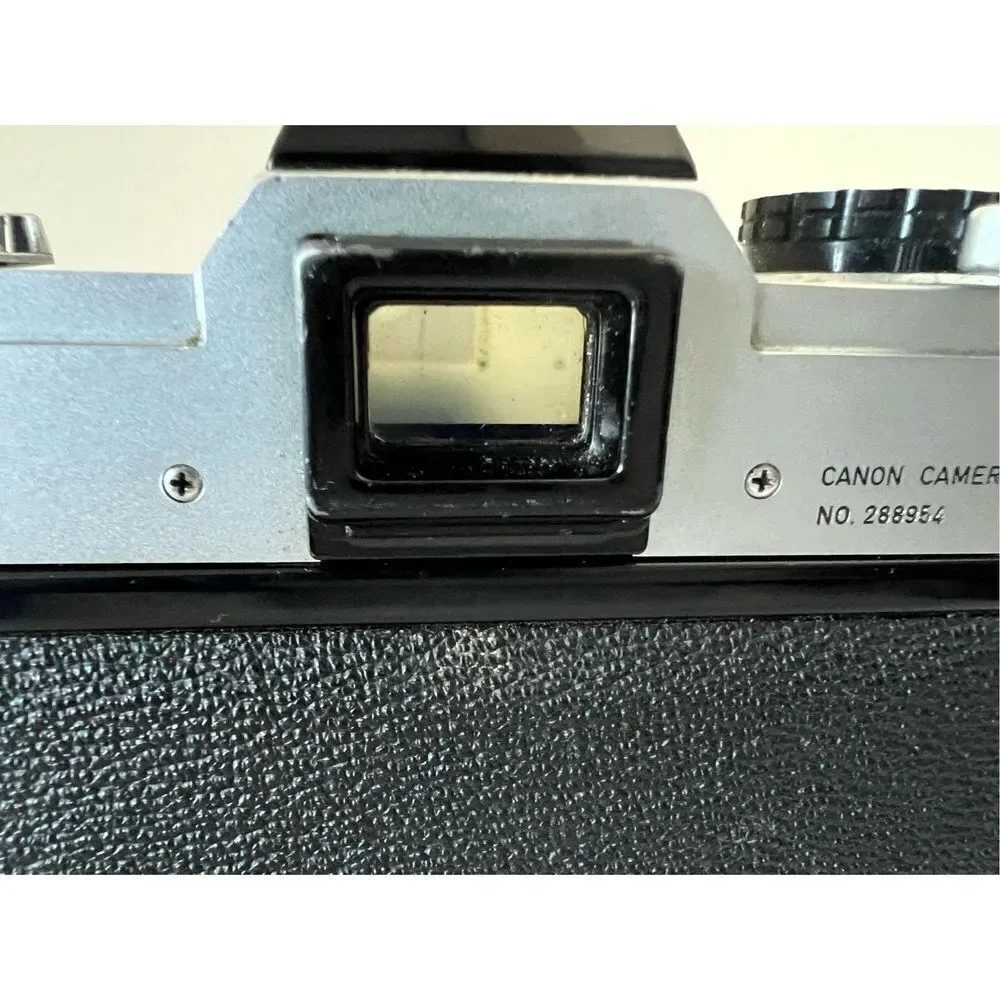 Canon slr camera