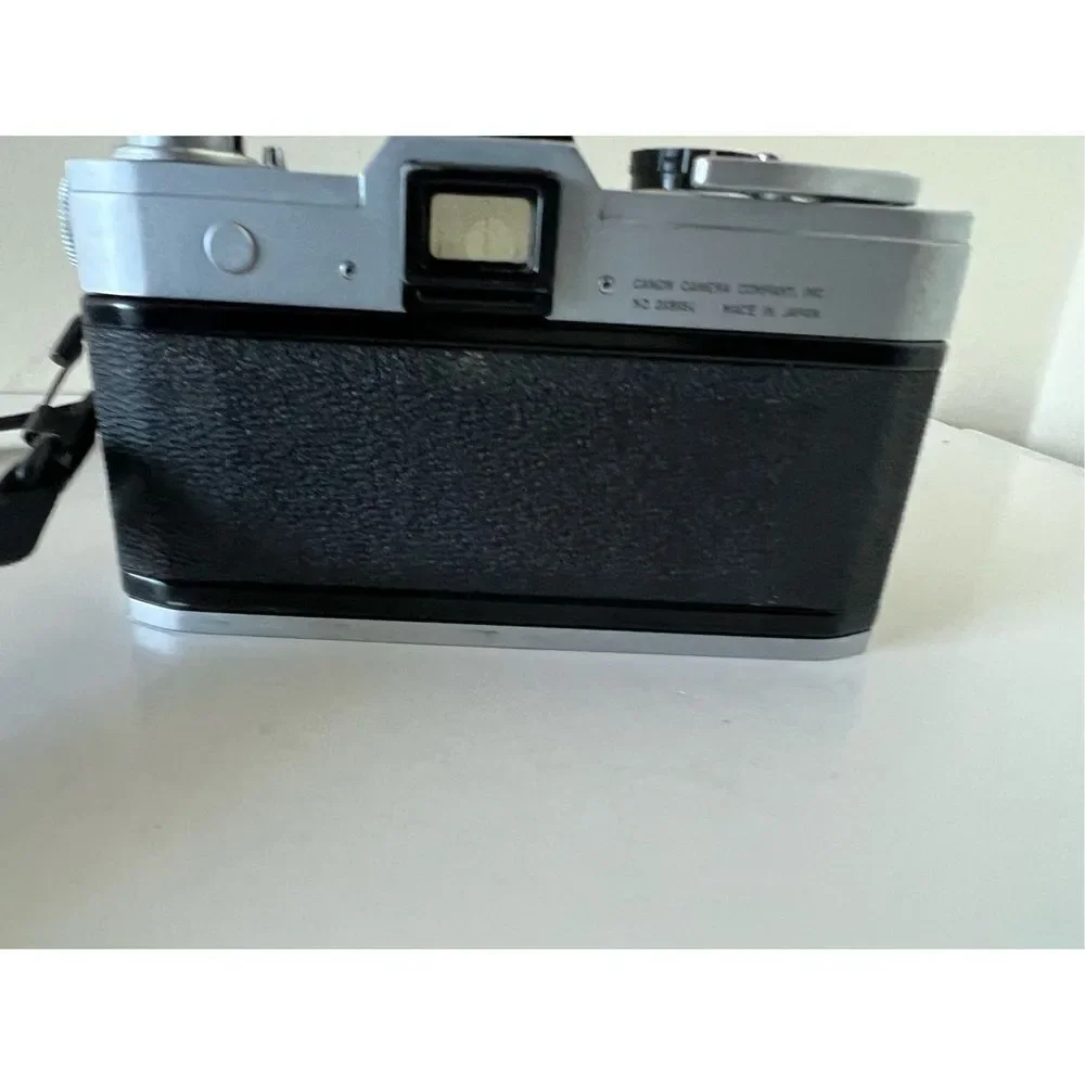 Canon slr camera