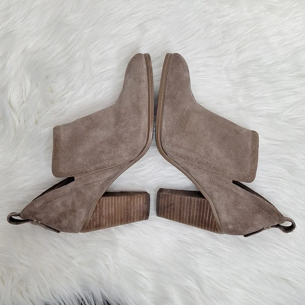Vince Camuto vince camuto