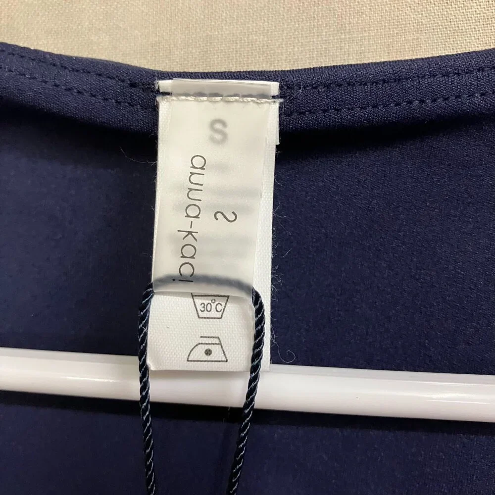 Anna-Kaci providing activewear this