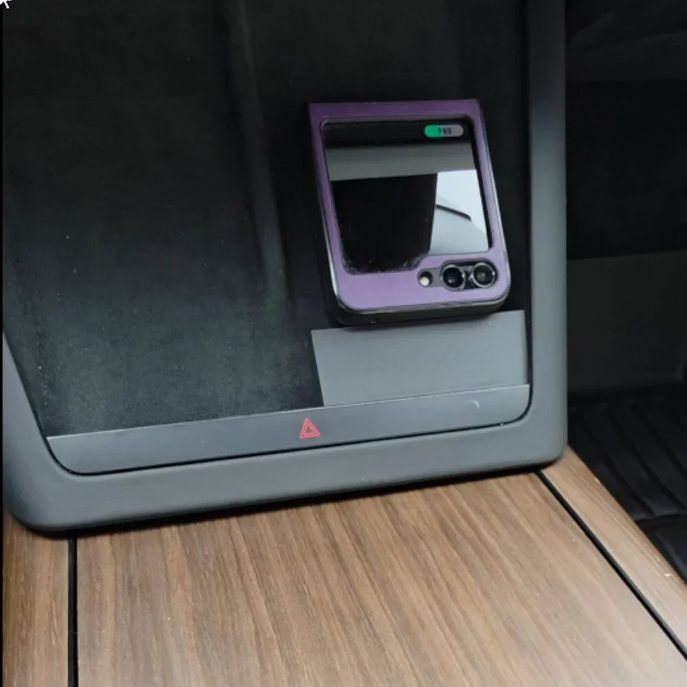 Tesla Model 3 Flip phone charging block