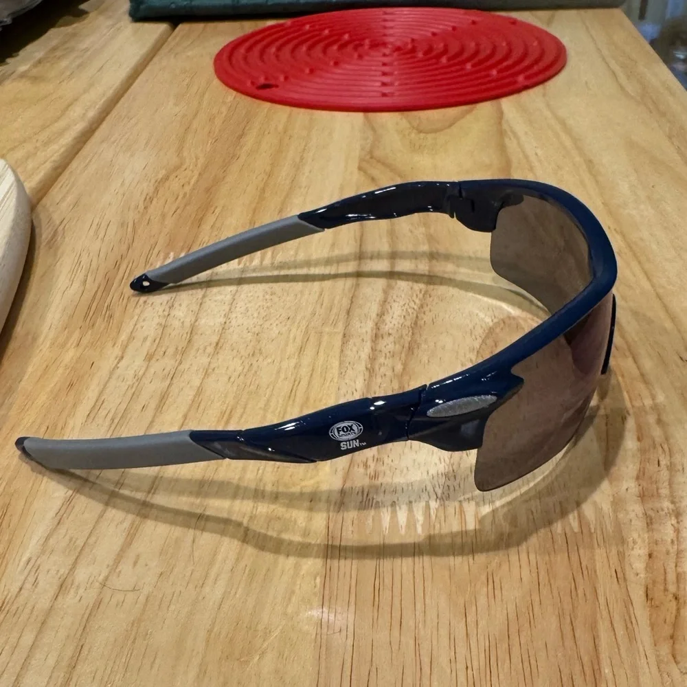 N/A tampa available glasses