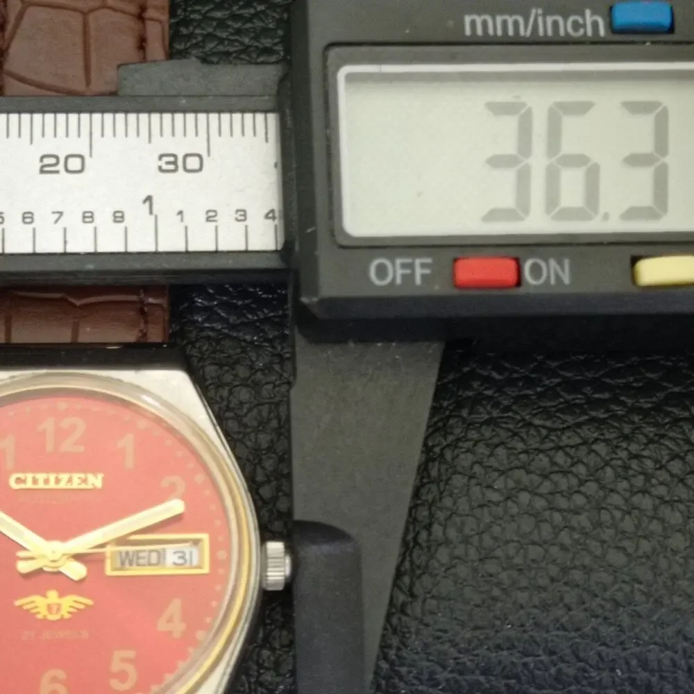 Vintage 1979 Citizen Automatic Mens Silver Watch W/daydate & Red accents