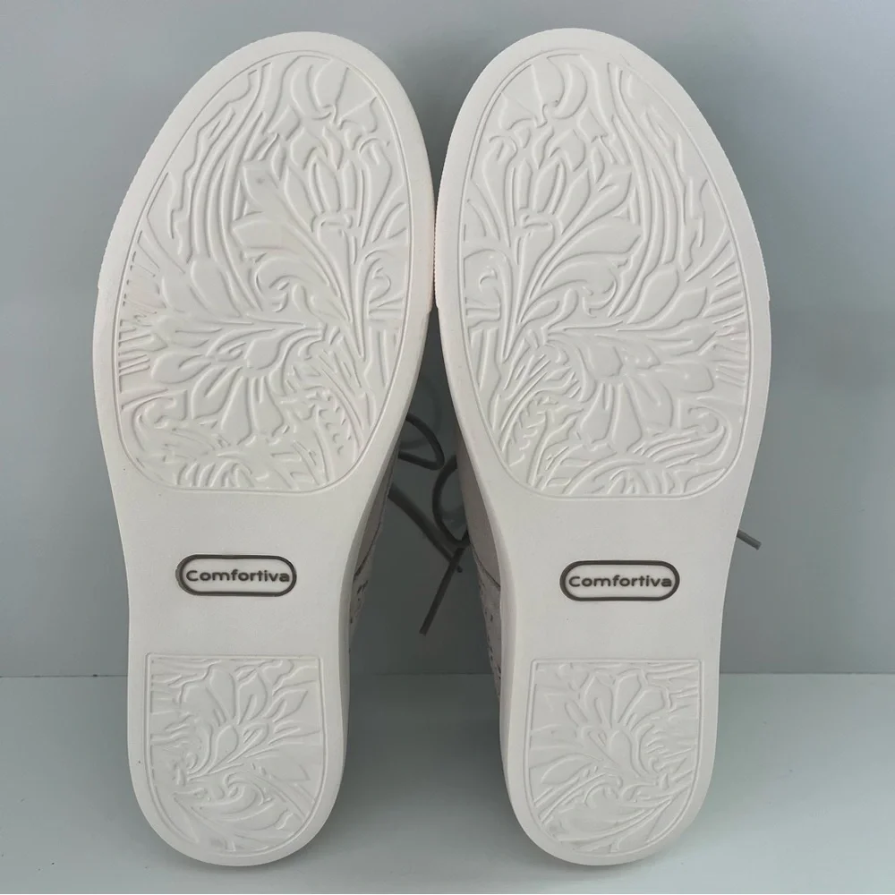 COMFORTIVA Thayer Apron Toe Leather Sneaker In Natural NEW