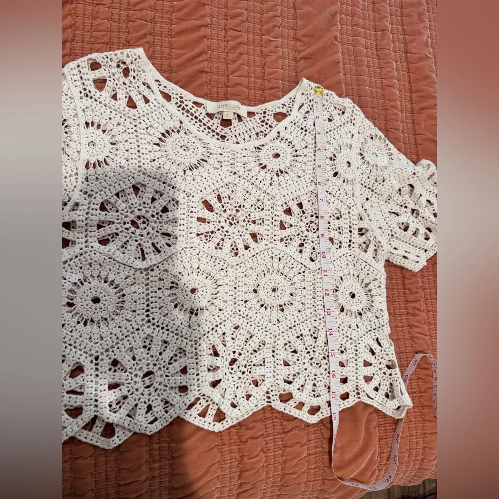 Ivory Crochet Crop Top - Large