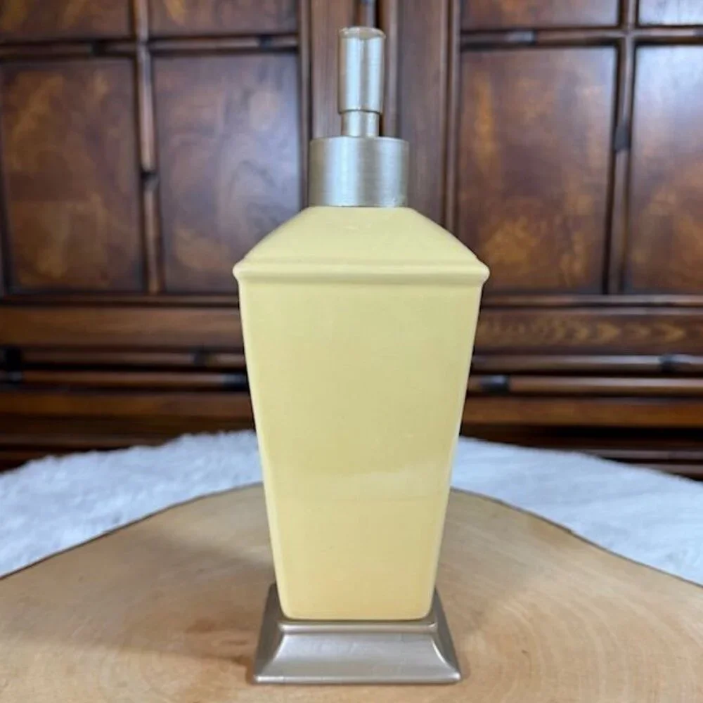 Vintage Better Homes and Gardens Acanthus Yellow Ceramic Lotion Soap Dispenser