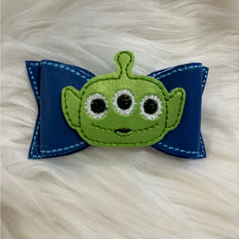 Alien Hair Clip