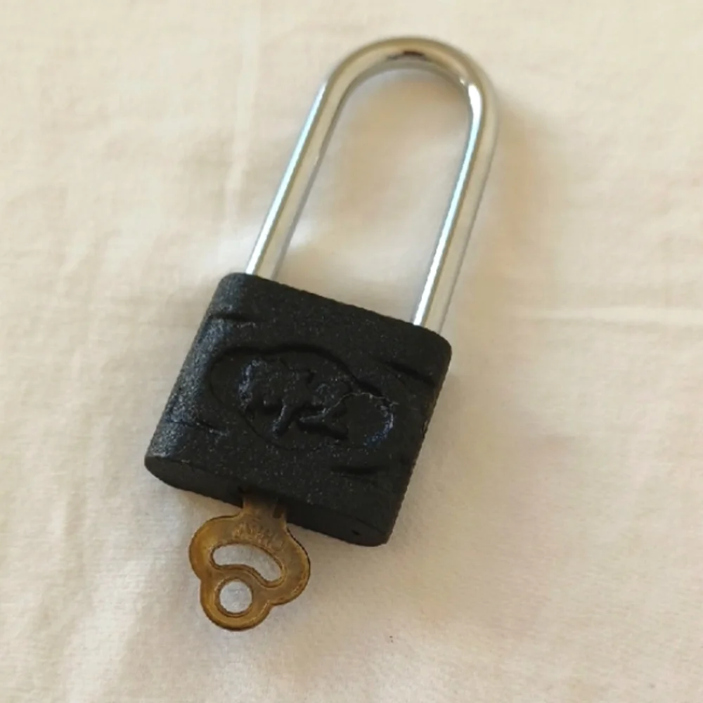 888 vintage padlock