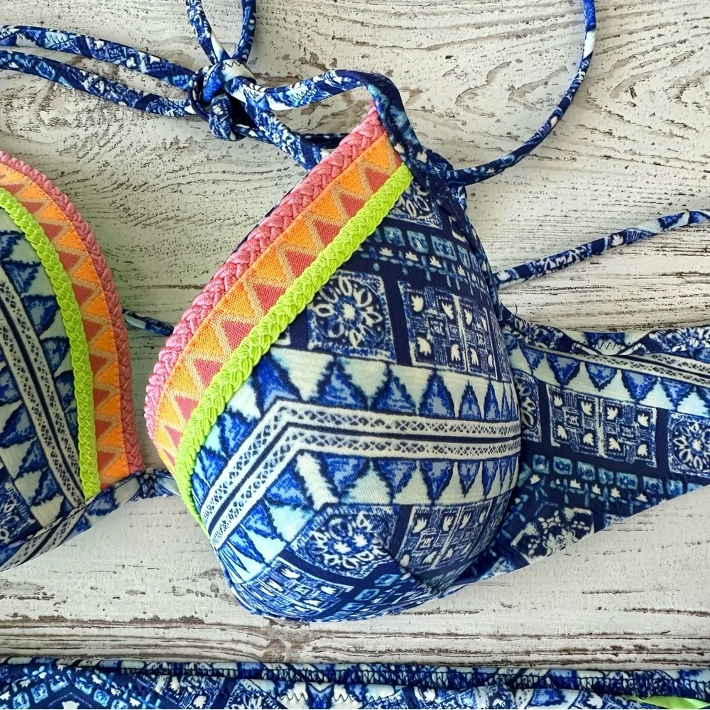 VICTORIA’S SECRET Boho Bandanna Print Embroidered Halter String Bikini 34C Med