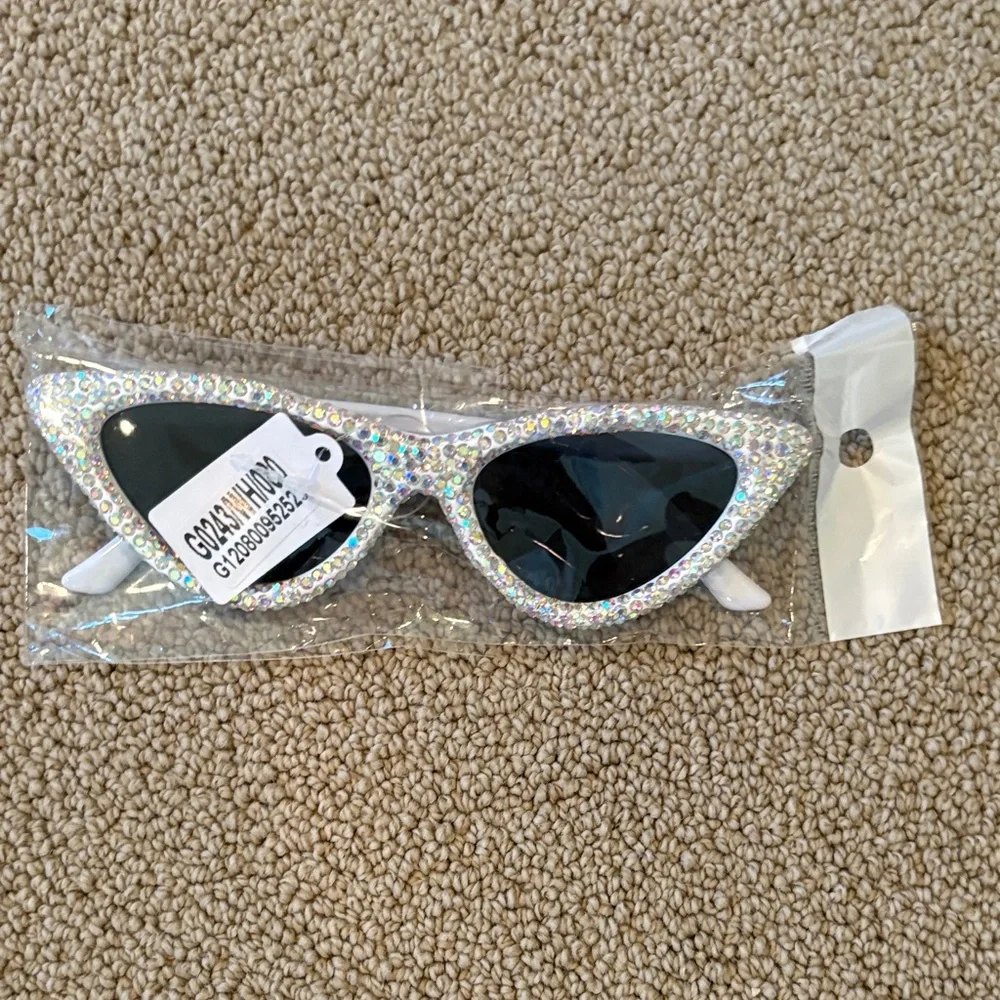 Sparkling Cat-Eye Sunglasses