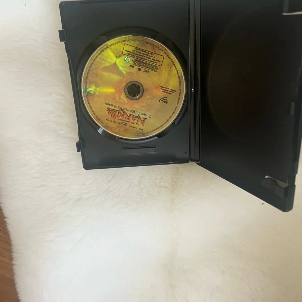 Disney commentary dvd narnia