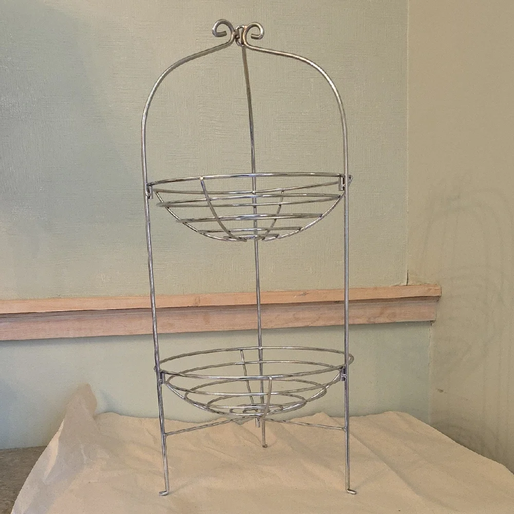 Silver Wire Two-Tier Bathroom Organizer