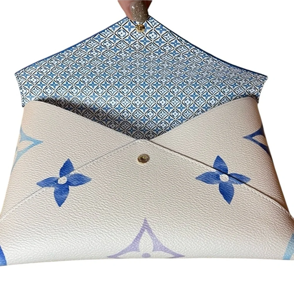 Louis Vuitton brand louis