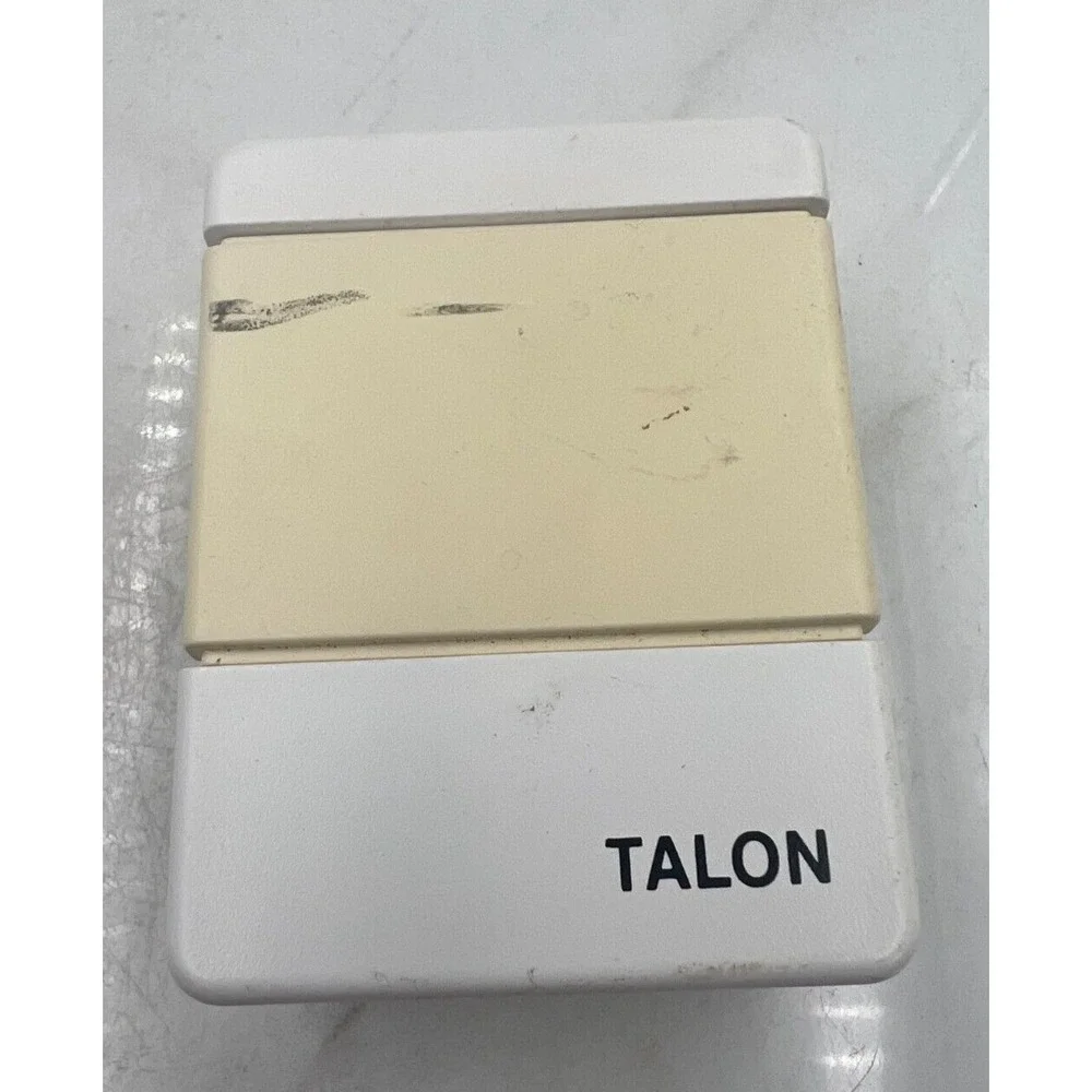 Siemens — QFA3060.WTU Relative Humidity And Temperature Room Sensor